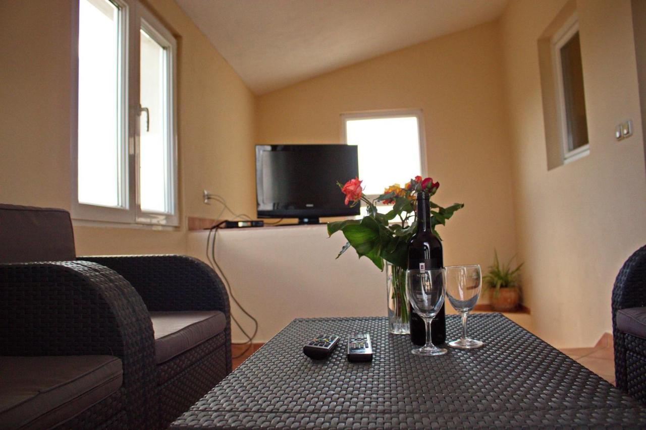 Apartments By The Sea Nin, Zadar - 12890 Екстериор снимка